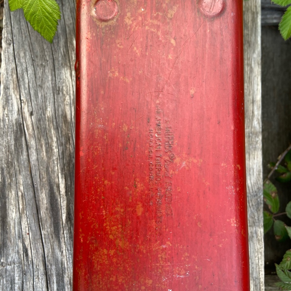 Vintage old Thermos Lunch Pail - Picture 3 of 3